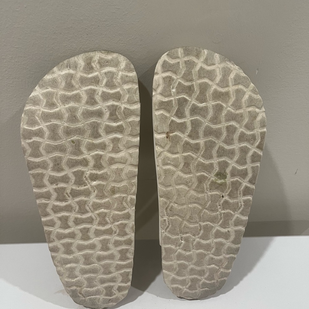 Women’s Size 8 Cushionaire Sandals - Picture 7 of 9